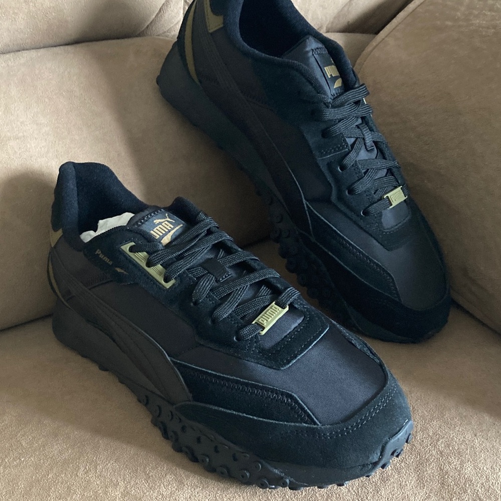 Puma Men's Black and Gold Blacktop Rider shoes. New w box